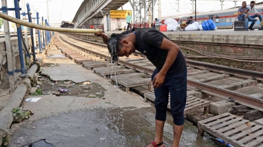 Ấn Độ vật lộn trong đợt nắng nóng khắc nghiệt