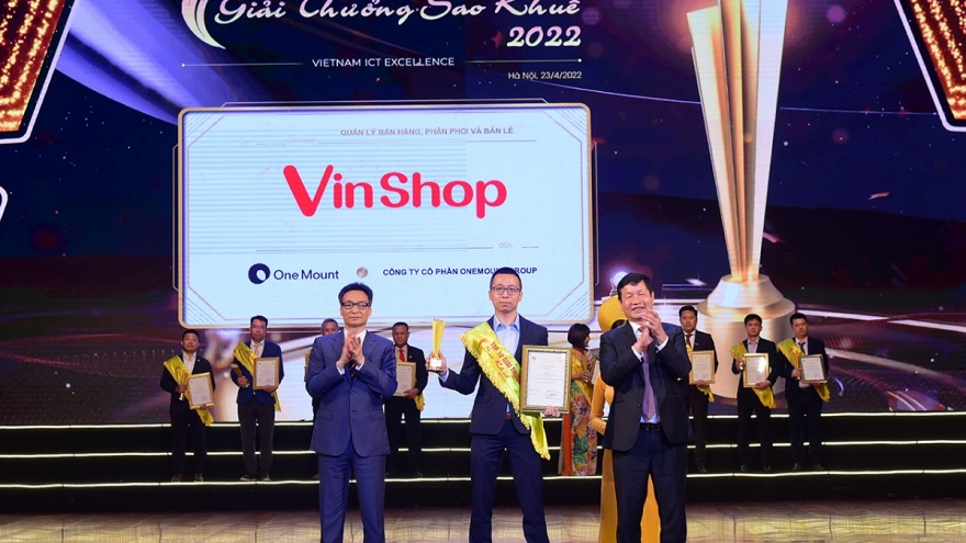Vì sao VinShop được vinh danh Top 10 Sao Khuê 2022 danh giá?