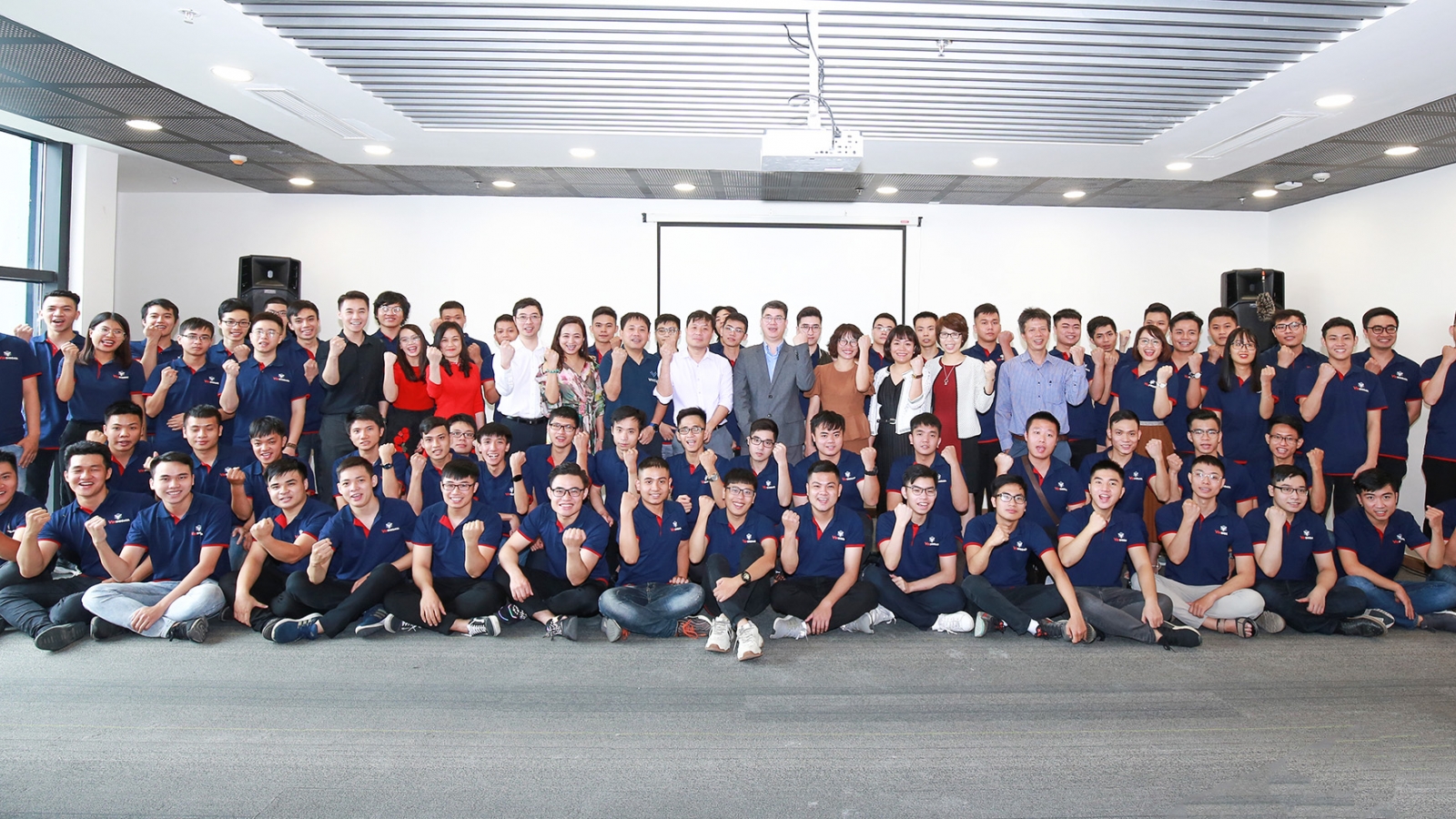 Vingroup khởi động Chương trình Đào tạo Kỹ sư AI năm 2022