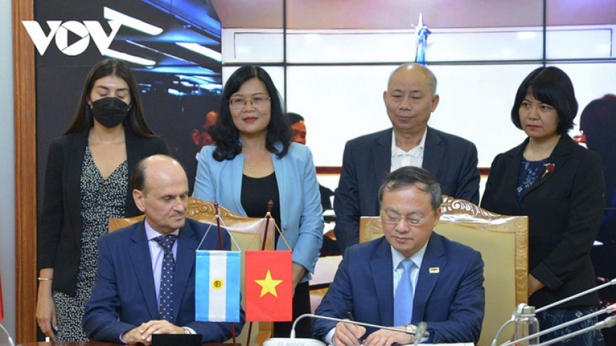 VOV, RTA sign TV cooperation agreement