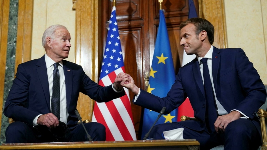 Tổng thống Biden chưa liên lạc được với Tổng thống Macron để chúc mừng chiến thắng 