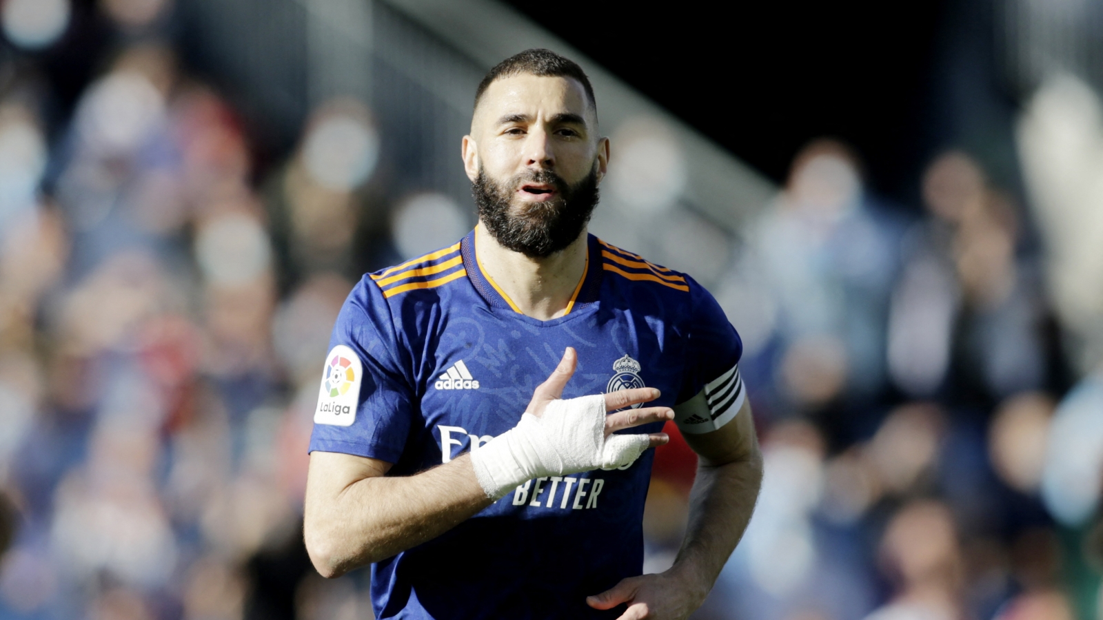 Chiếc giày Vàng châu Âu 2021/2022: Benzema bám đuổi Lewandowski 