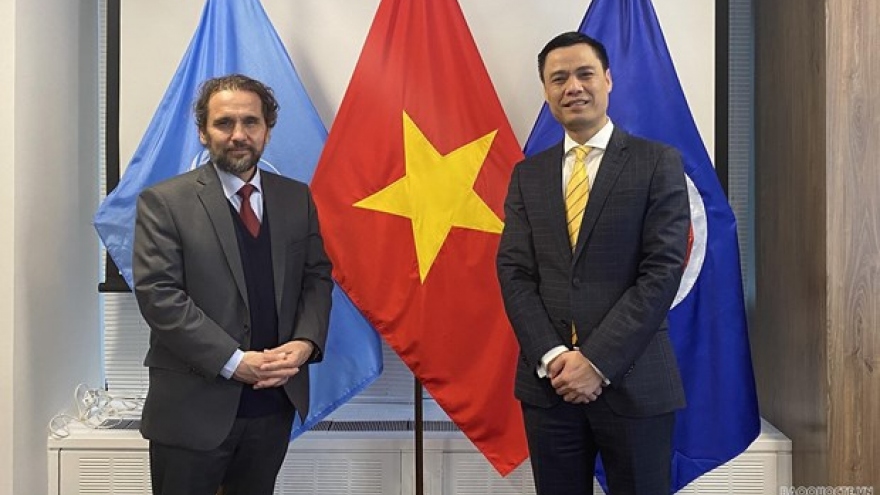 Special Envoy of Ottawa Convention promises more support to Vietnam