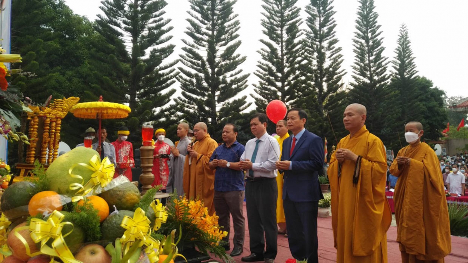 Giỗ Tổ tưởng nhớ công lao dựng nước của các vua Hùng ở Kon Tum