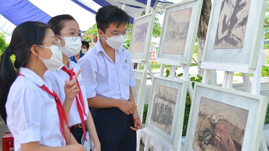 Đà Nẵng tổ chức Triển lãm lưu động với chủ đề “Ký họa chiến trường Khu V”