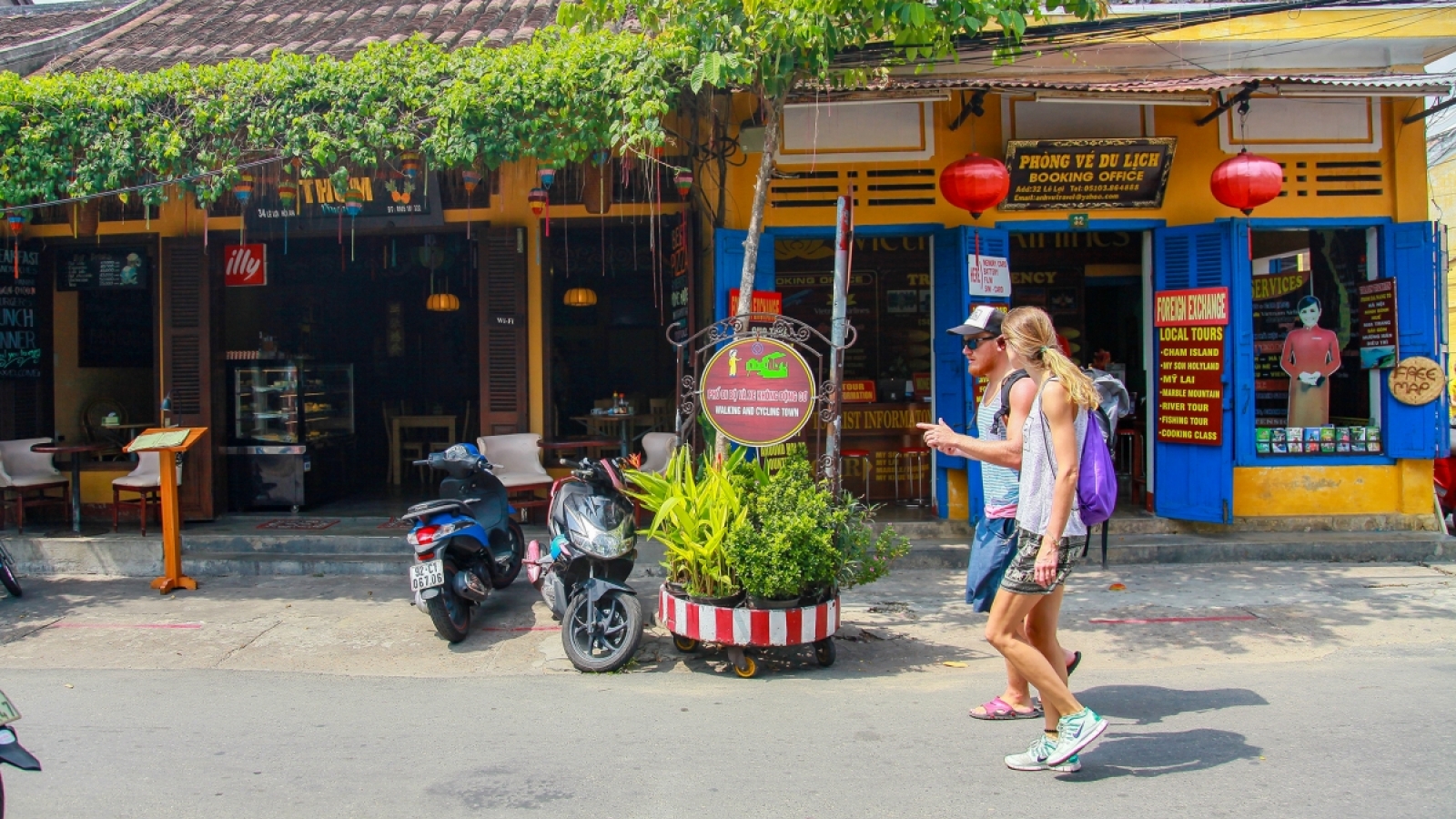 Việt Nam nằm trong danh sách các nước được Mỹ giảm khuyến cáo đi lại do Covid-19