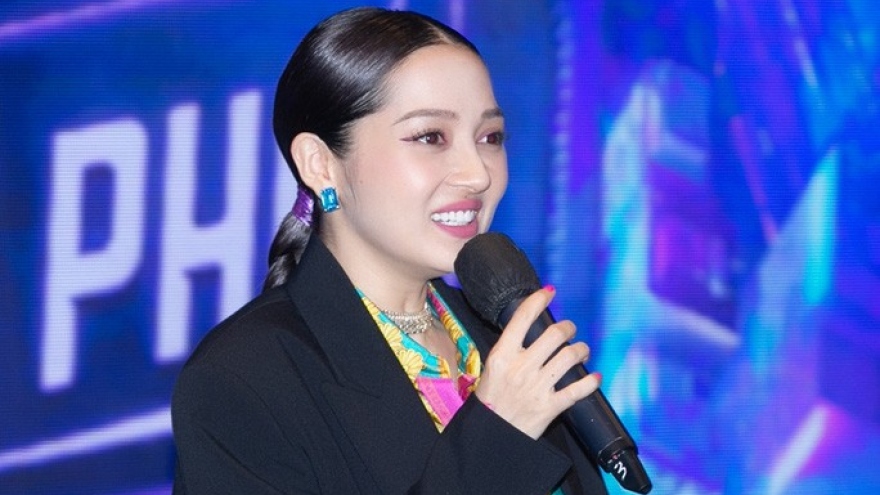 Chuyện showbiz: Ca sĩ Bảo Anh khẳng định không cần ai để "nương tựa"