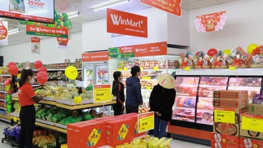 Foreign giants leave, Vietnamese retailers expand business