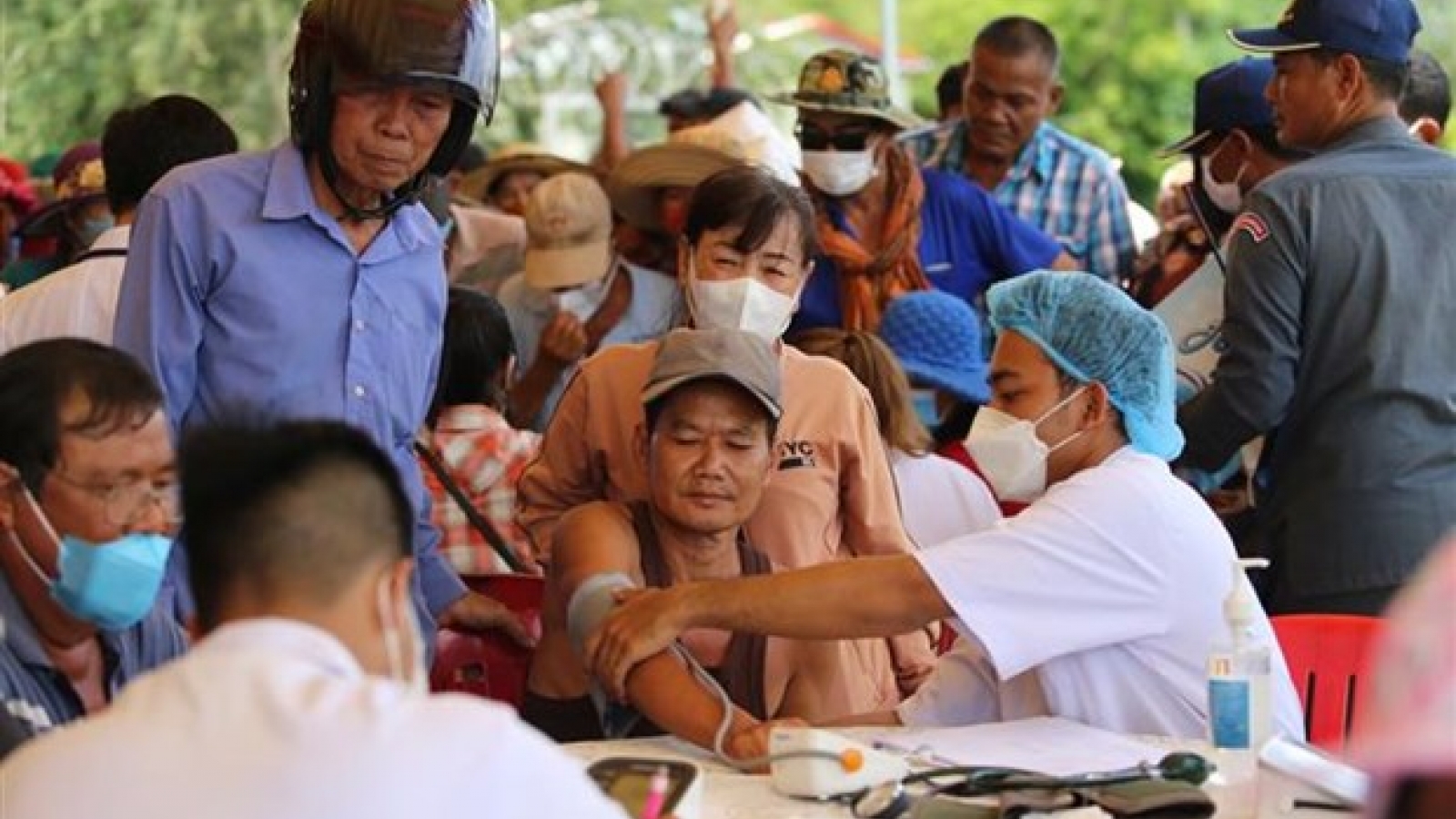 Health check-ups arranged for hundreds of Vietnamese origin in Cambodia