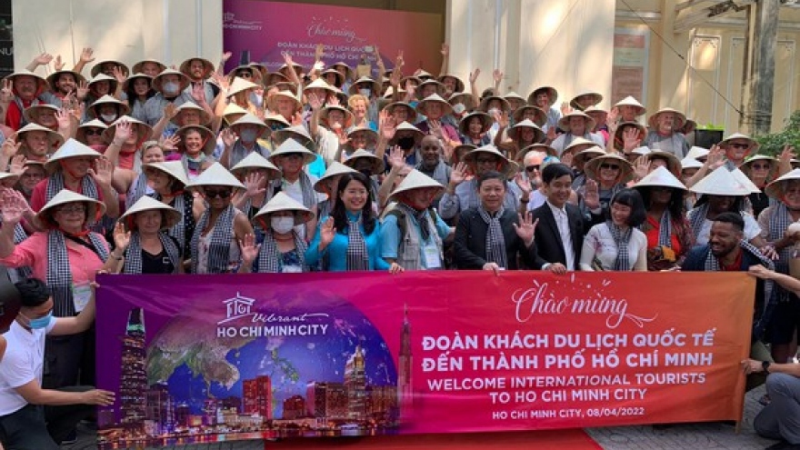130 US tourists make their first visit to HCM City 