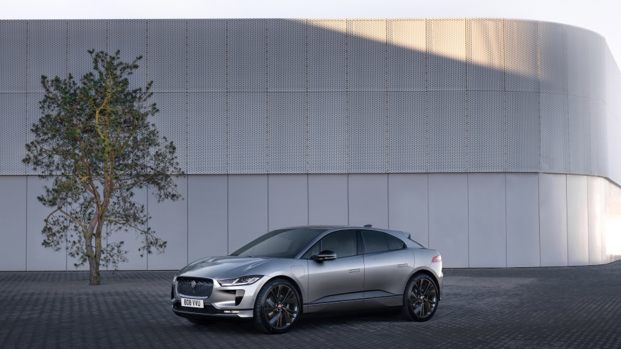 Jaguar Land Rover cam kết giảm 46% lượng khí thải gây hiệu ứng nhà kính