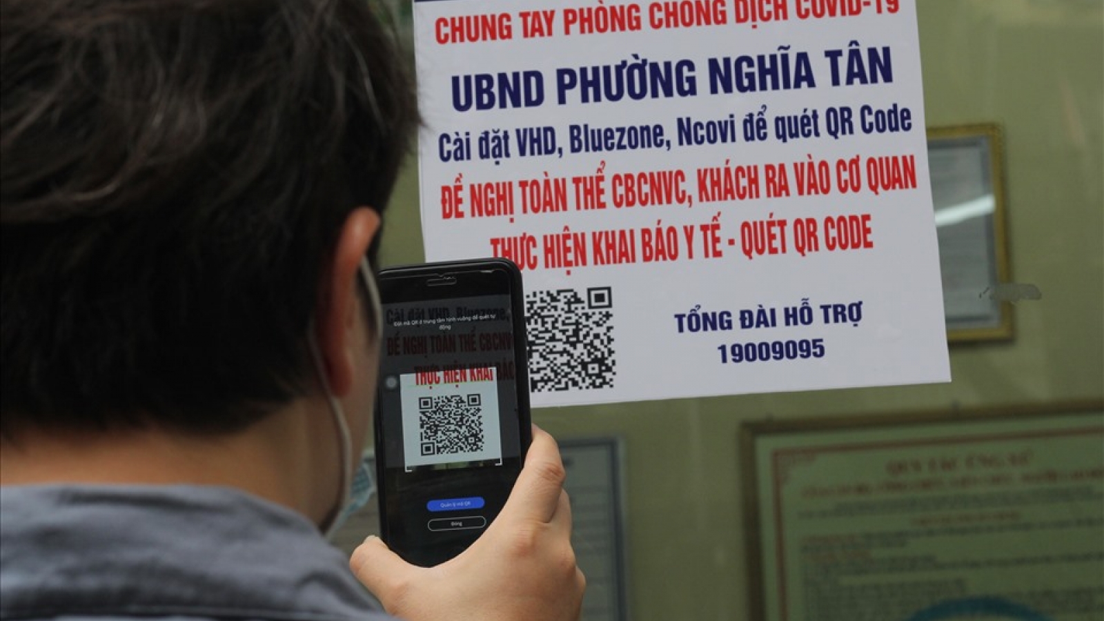 Bộ trưởng Bộ Y tế: "Sẽ bỏ khai báo y tế nội địa"