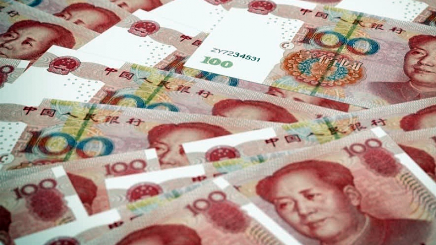 Trung Quốc lần đầu tiên hạ tỷ lệ dự trữ ngoại hối chặn đà giảm đồng nhân dân tệ