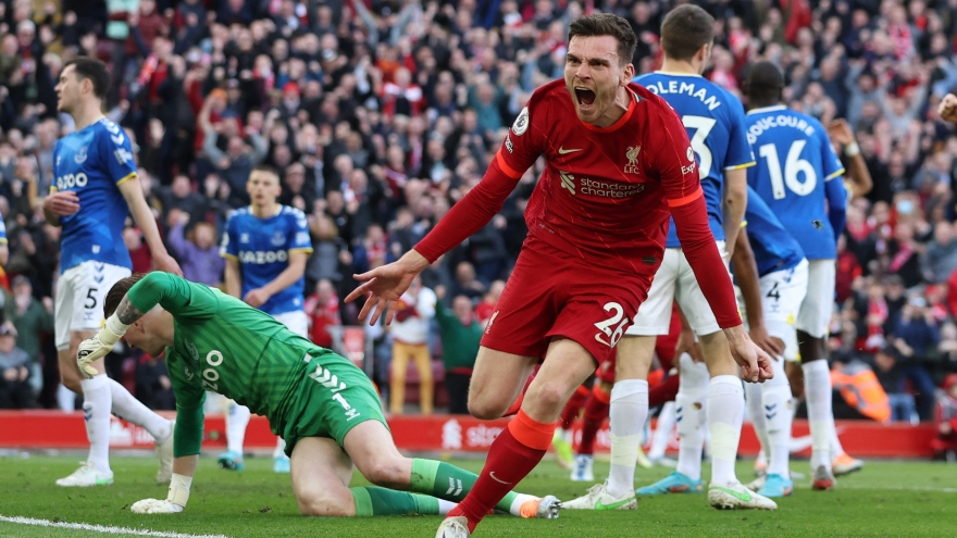 Thắng nghẹt thở Everton, Liverpool tiếp tục đua vô địch Ngoại hạng Anh