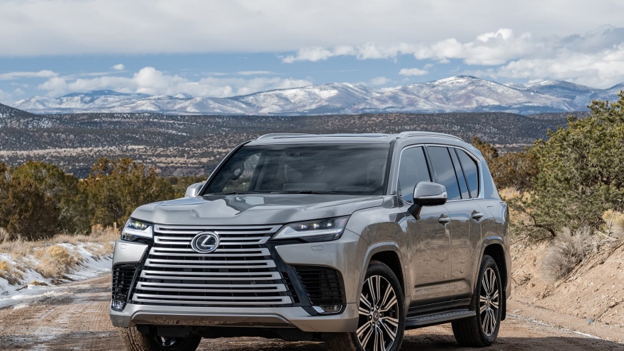 Lexus LX 600 2022 chốt giá từ 8,1 tỷ đồng tại Việt Nam