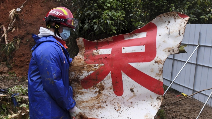 Mỹ cử nhóm chuyên gia đến Trung Quốc hỗ trợ điều tra nguyên nhân vụ rơi máy bay