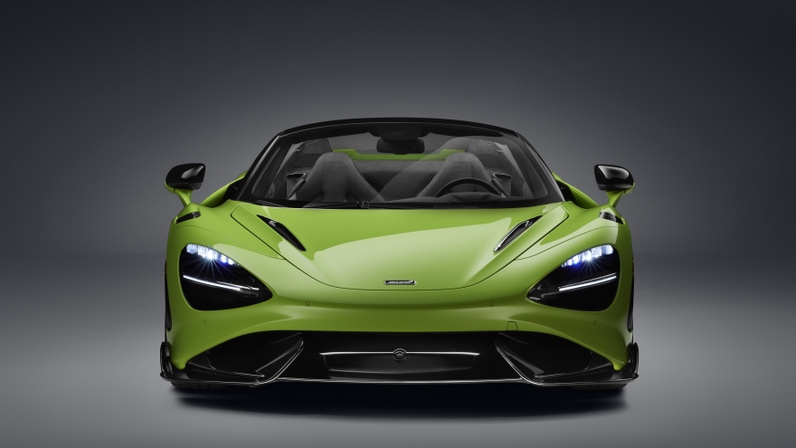 Giá hơn 29 tỷ đồng, siêu phẩm McLaren 765LT Spider được trang bị những gì?