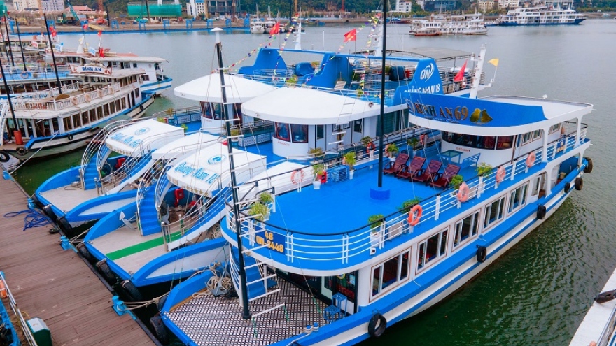 Quảng Ninh ra mắt sản phẩm du lịch mới "Phố đêm du thuyền"