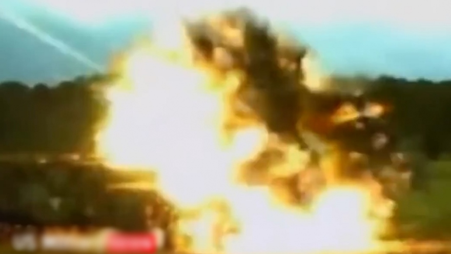 Tên lửa Javelin đánh thẳng vào nóc xe tăng và thiết giáp, hạ gục mục tiêu