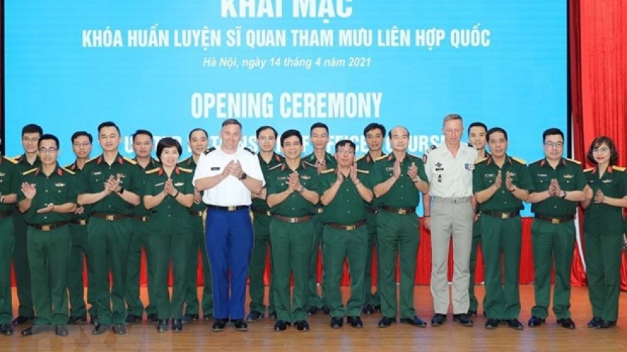 Vietnam kicks off training course for UN staff officers