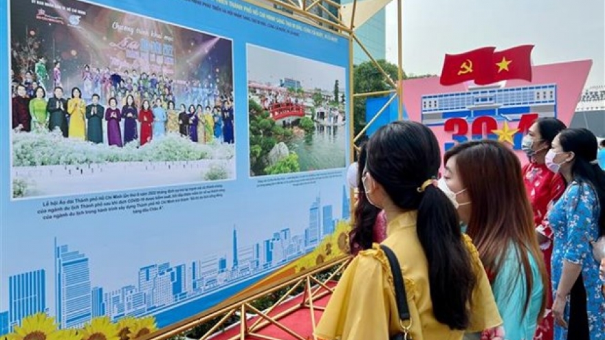Photo exhibition in HCM City celebrates National Reunification Day