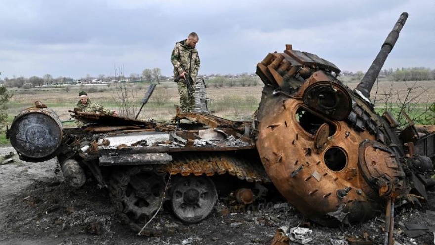 Điểm yếu trong thiết kế của xe tăng Nga khiến nhiều kíp xe có nguy cơ tử trận ở Ukraine