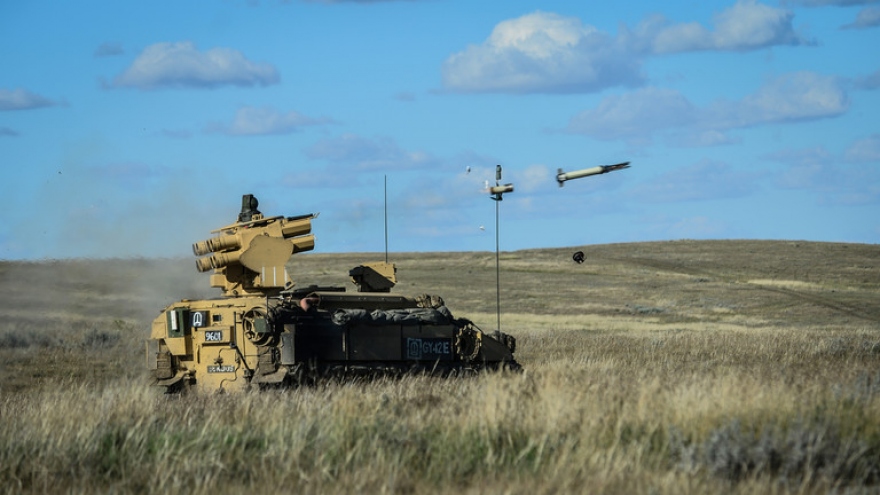 Anh gửi xe thiết giáp có khả năng mang tên lửa phòng không cho Ukraine