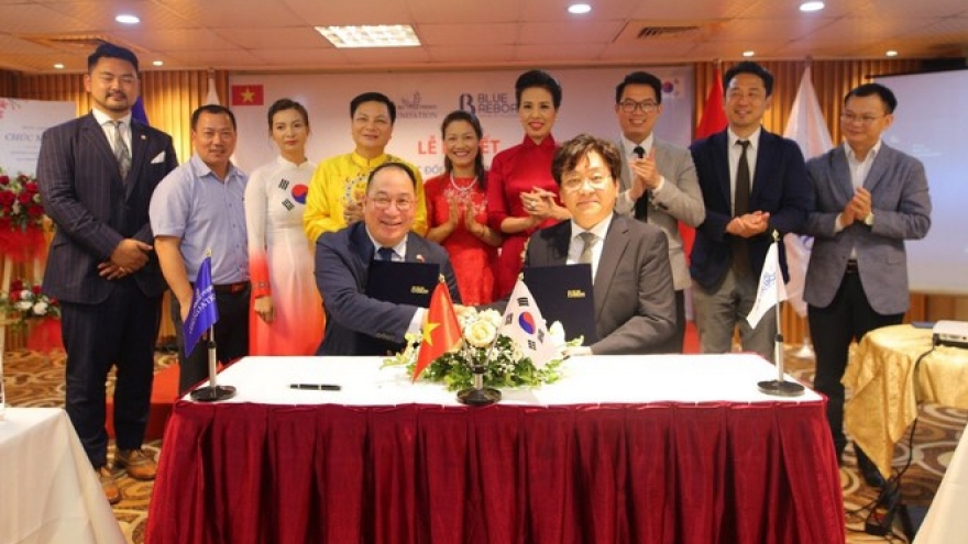 Ký kết thỏa thuận hợp tác chiến lược giữa Steve Bui & Friends Foundation và Blue Reborn  