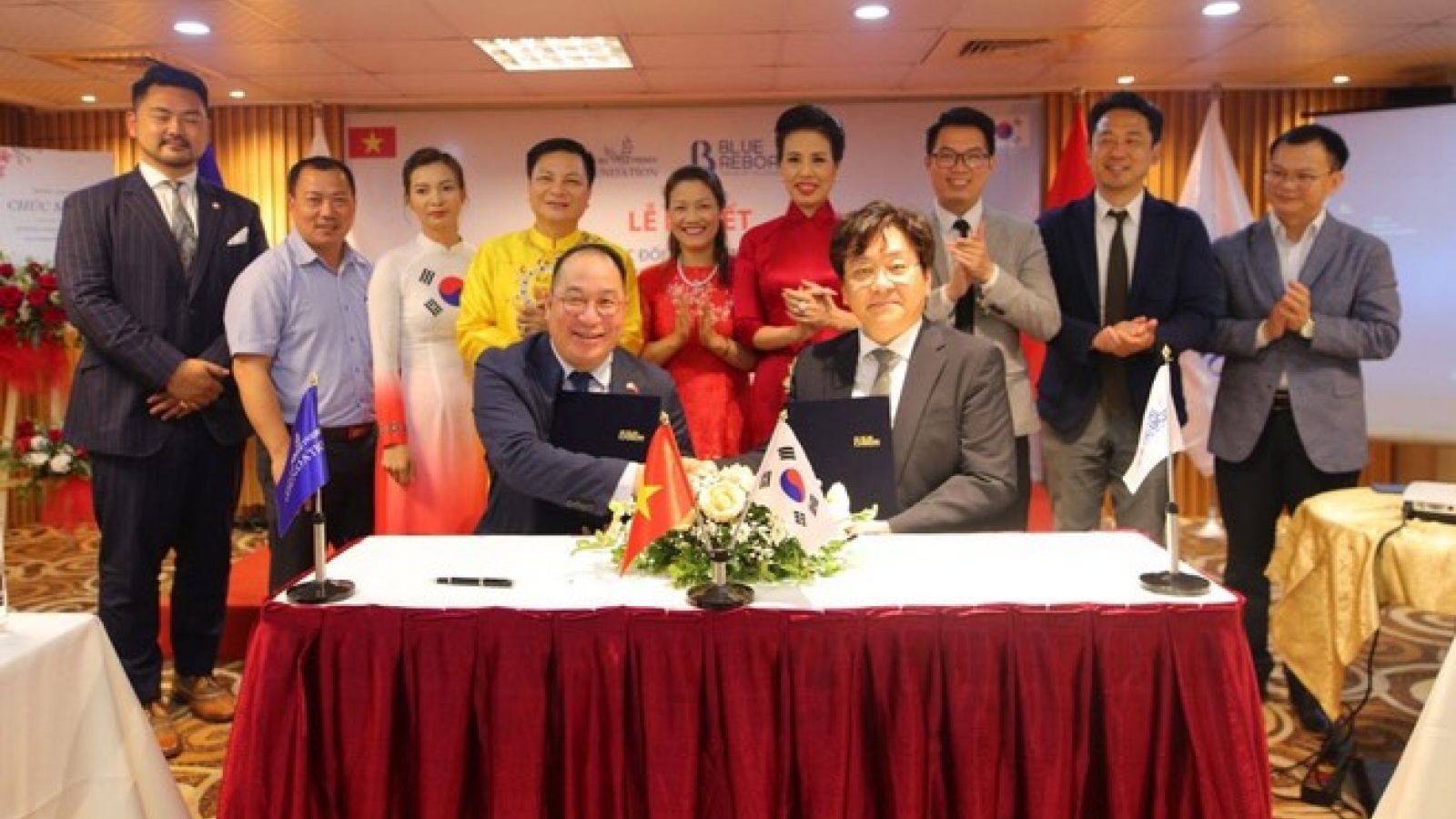 Ký kết thỏa thuận hợp tác chiến lược giữa Steve Bui & Friends Foundation và Blue Reborn  