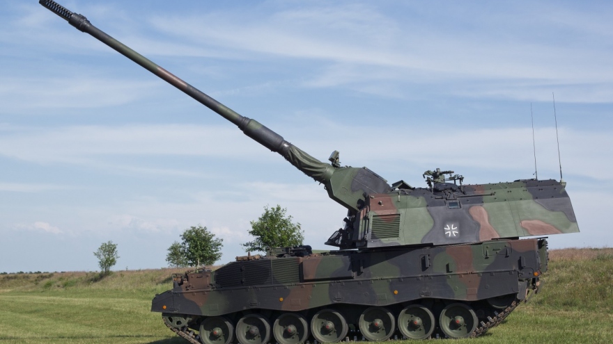 Lựu pháo tự hành PzH-2000 "hoàng đế pháo binh" của Đức