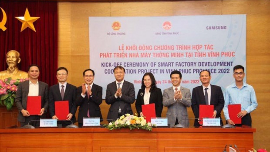 Projects on smart factory development launched in Vinh Phuc