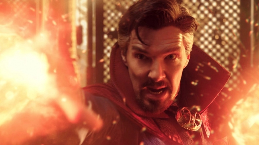 "Doctor Strange 2" chưa có đối thủ ở phòng vé Mỹ