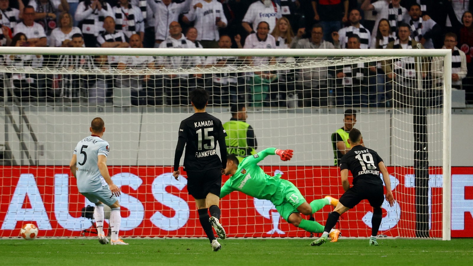 Kết quả Europa League: Đại diện Ngoại hạng Anh lỗi hẹn với chung kết