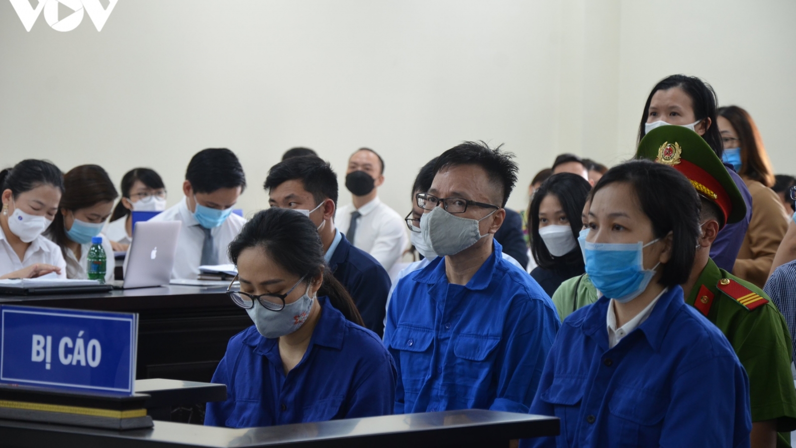 "Siêu lừa" cấu kết với hàng loạt cán bộ ngân hàng để chiếm đoạt hơn 433 tỷ đồng
