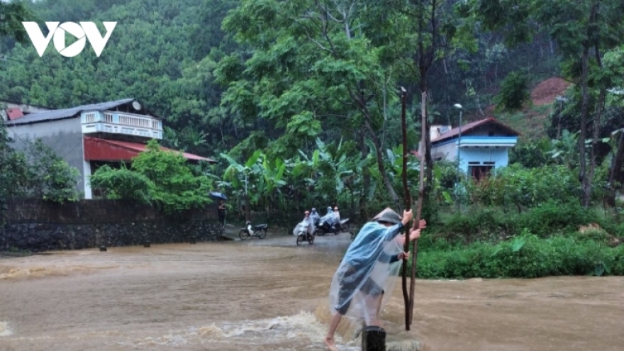 Heavy rain, flooding leave three dead in northern Vietnam