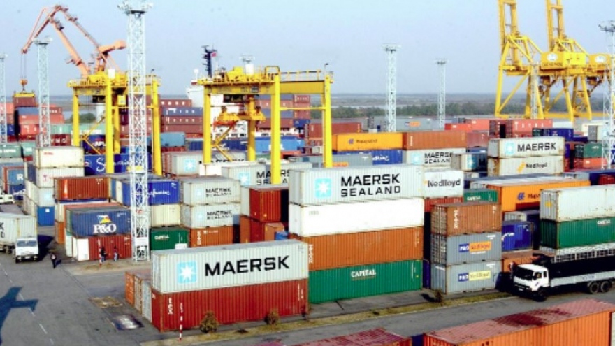 Export turnover exceeds US$120 billion with high trade surplus