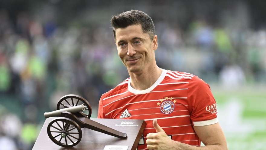 Bayern gây khó dễ cho Barca vụ chiêu mộ Lewandowski