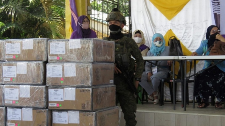 Nổ lựu đạn và xả súng tại một số điểm bỏ phiếu ở Philippines gây thương vong