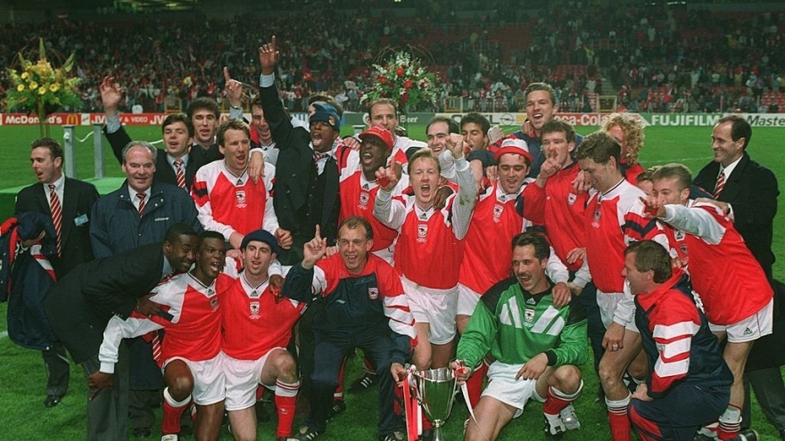 Ngày này năm xưa: Arsenal lần cuối đoạt Cúp châu Âu 