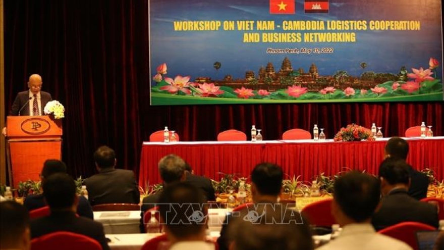 Seminar seeks to remove obstacles for Vietnam-Cambodia logistics activities