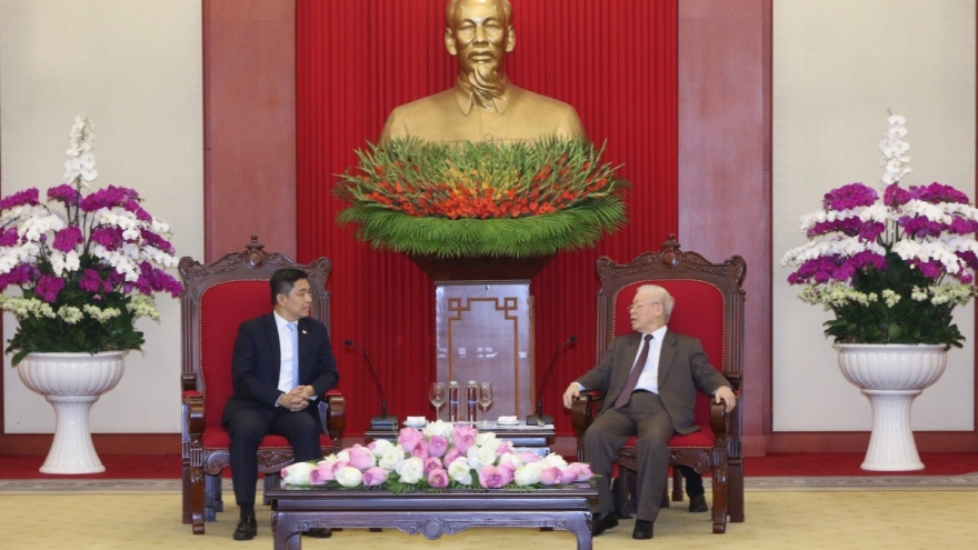 Party leader hosts Speaker of Singaporean Parliament