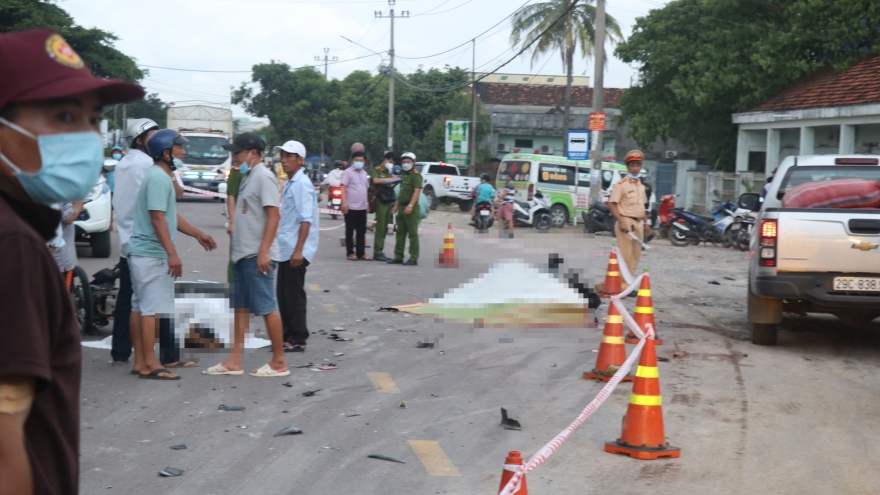 Xe máy đối đầu làm 2 người chết, 2 người bị thương tại Bình Định