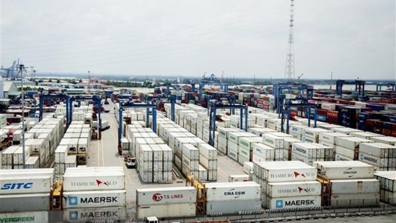 Cargo throughput via seaports sees modest growth