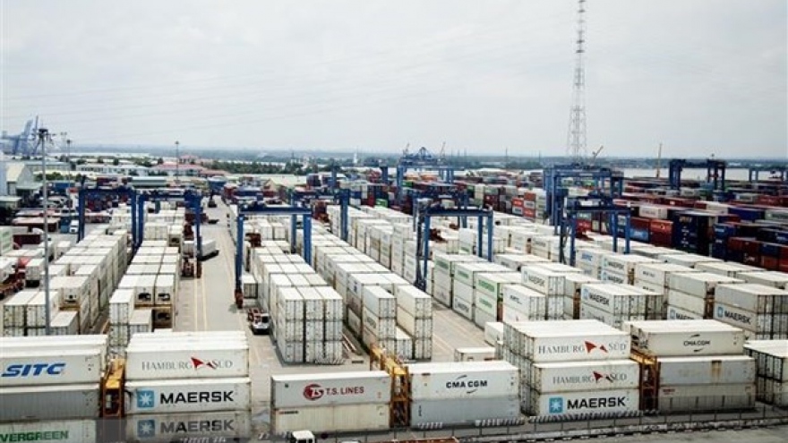 Cargo throughput via seaports sees modest growth