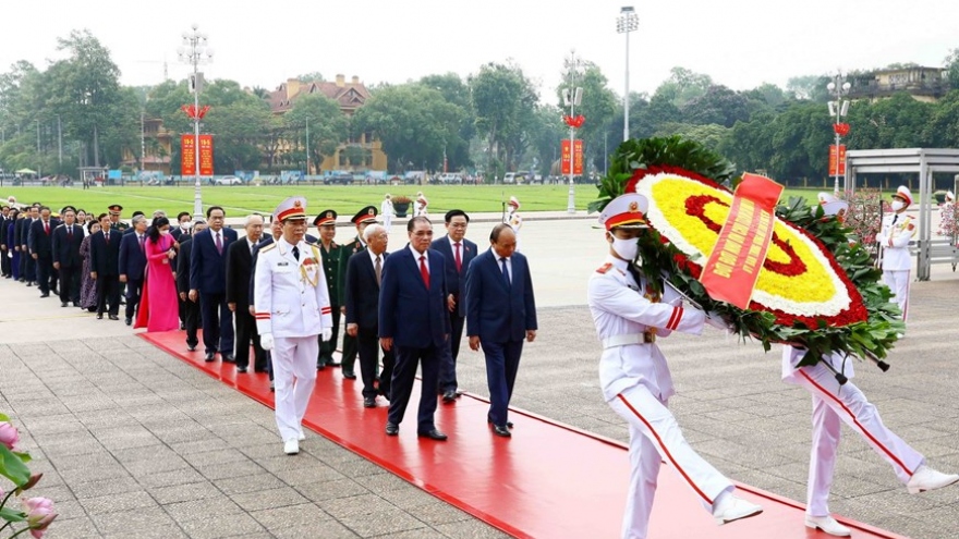 Lãnh đạo Đảng, Nhà nước vào Lăng viếng Chủ tịch Hồ Chí Minh