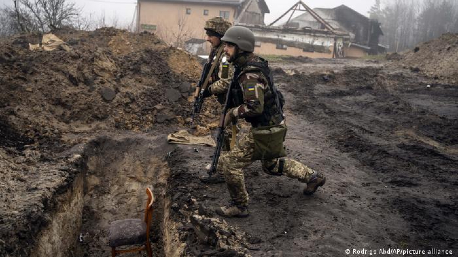 Nga dốc toàn lực bao vây Severodonetsk, nhằm kiểm soát toàn bộ Lugansk