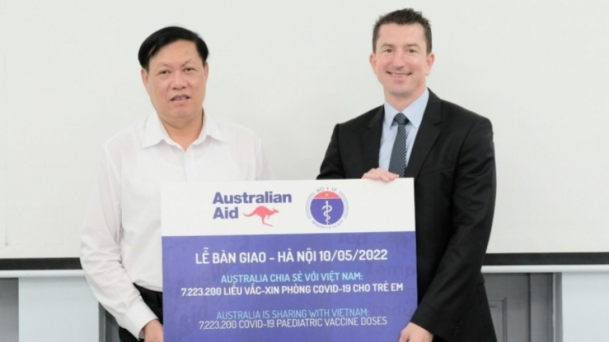 Vietnam receives 7.2 million COVID-19 vaccine doses from Australia
