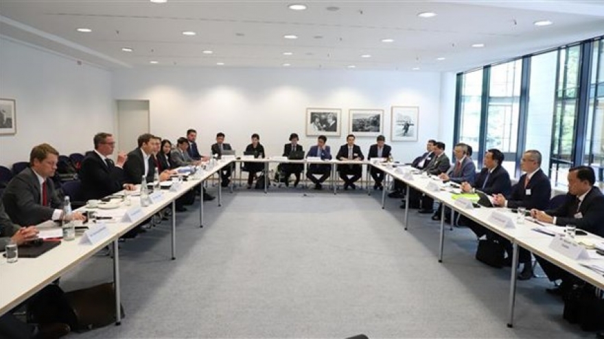 Vietnamese, German parties hold seventh dialogue in Berlin