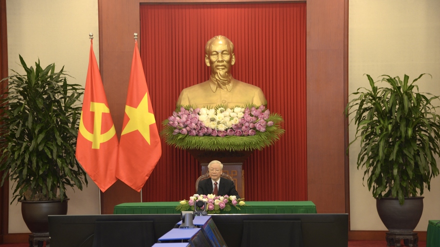 Tổng Bí thư Nguyễn Phú Trọng hội đàm trực tuyến với Tổng thống Mozambique