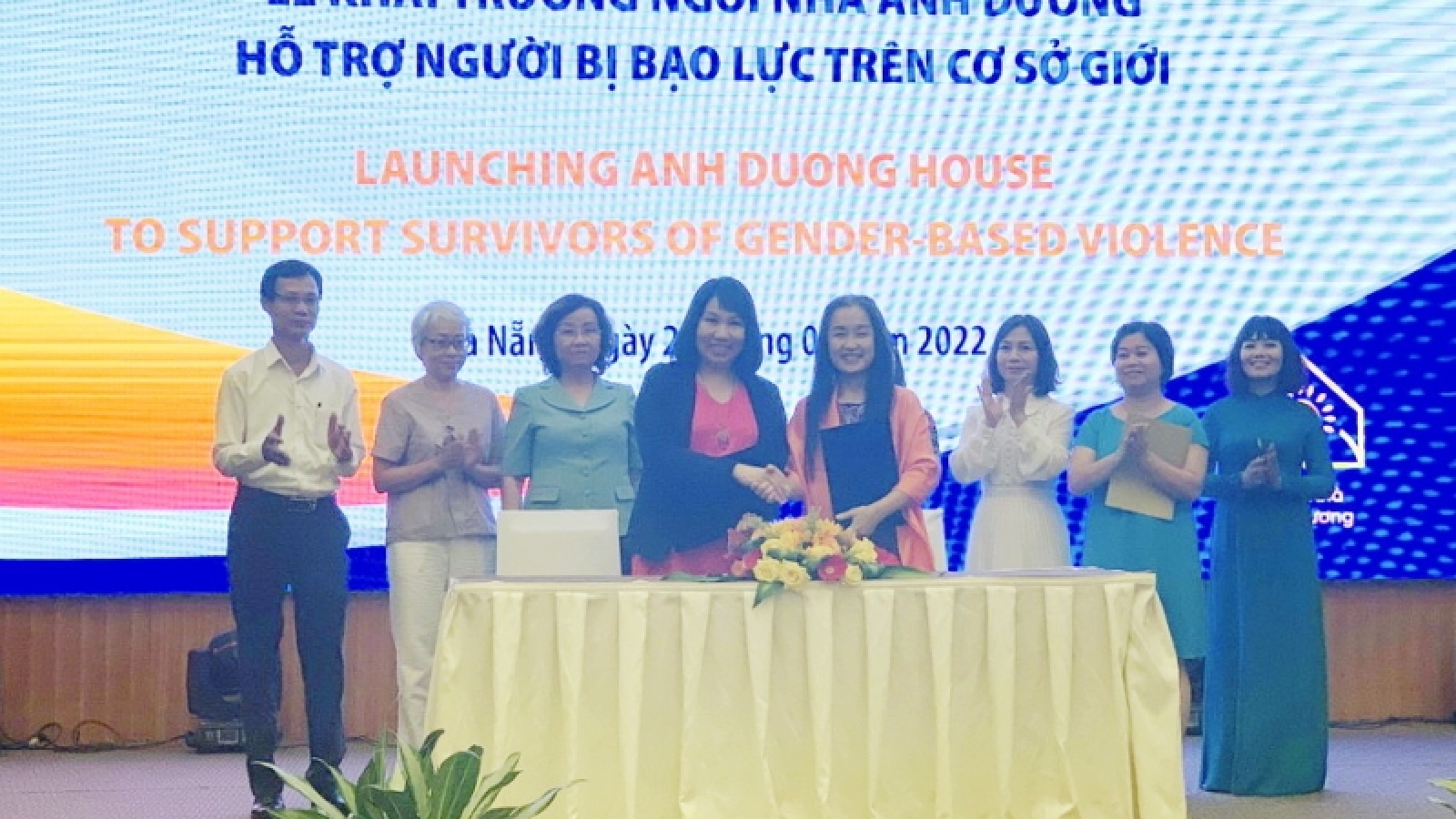 Đưa Ngôi nhà Ánh Dương vào hoạt động, hỗ trợ người bị bạo lực về giới 